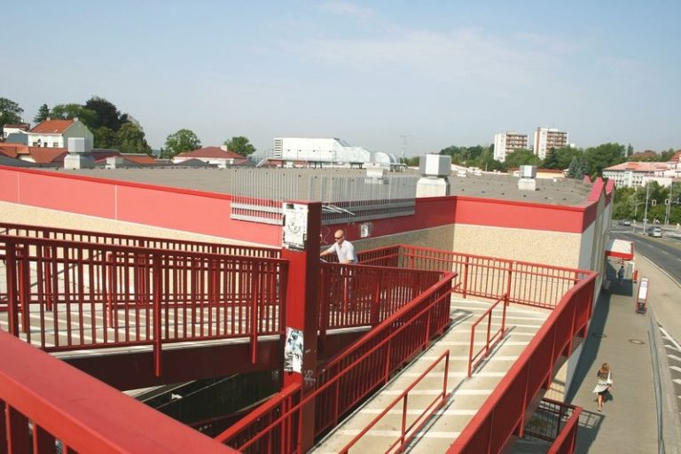 LÁVKA U FRÝDECKÉHO KAUFLANDU BUDE UZAVŘENA