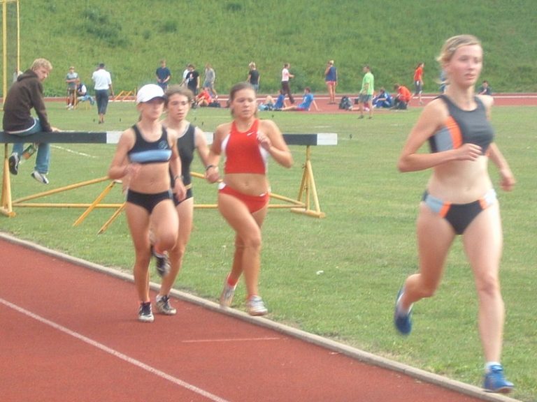 Na stadiónu budou bojovat mladí atleti