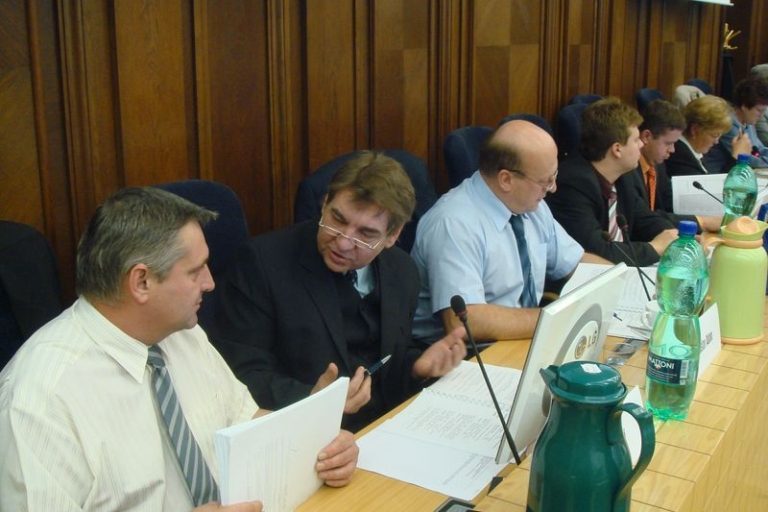 V MĚSTSKÉ KASE PŘIBYLO 12 MILIONŮ