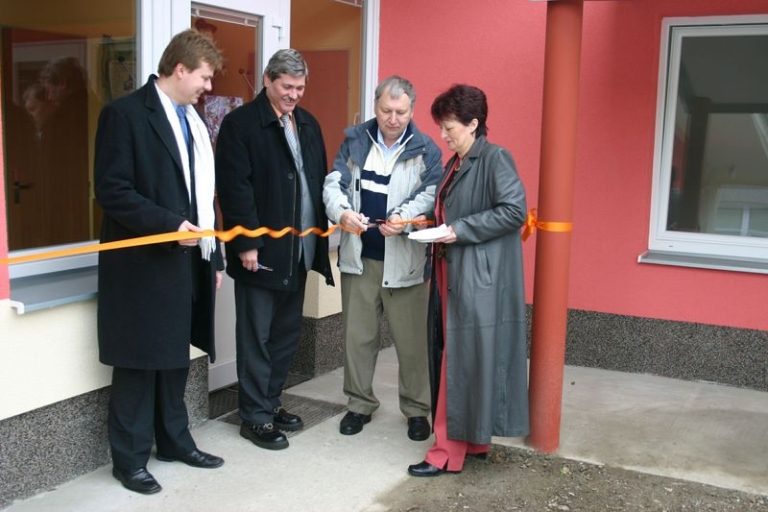 JESLE PROCHÁZÍ MODERNIZACÍ