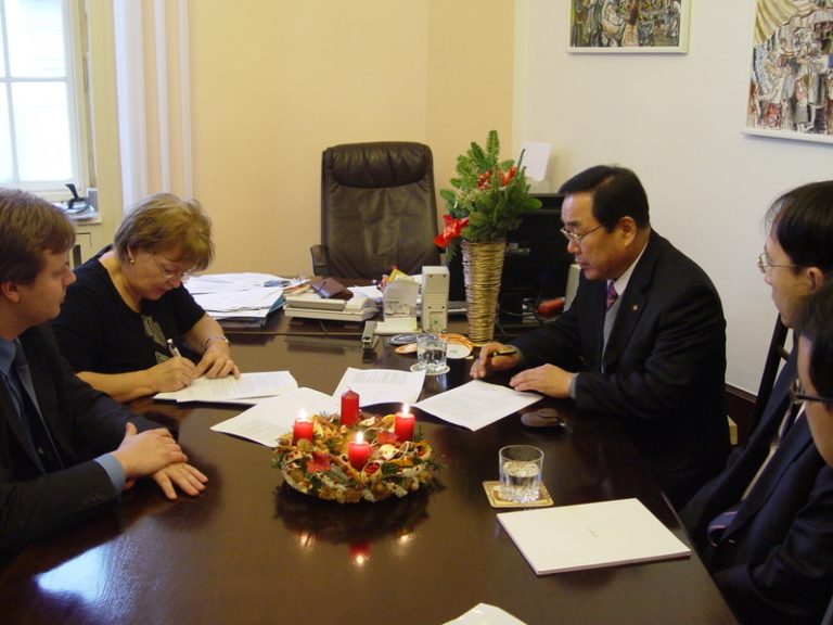 Do chlebovické průmyslové zóny přijdou Korejci