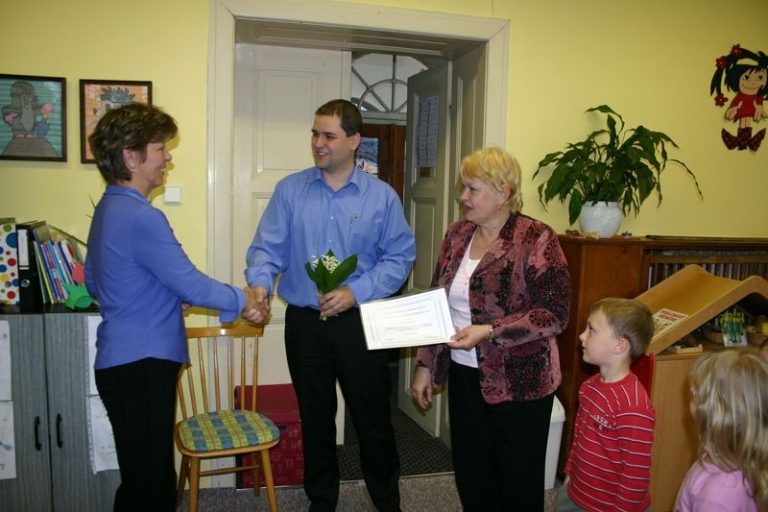 MŠ SLEZSKÁ ZÍSKALA FINANČNÍ DAR OD COCA-COLY