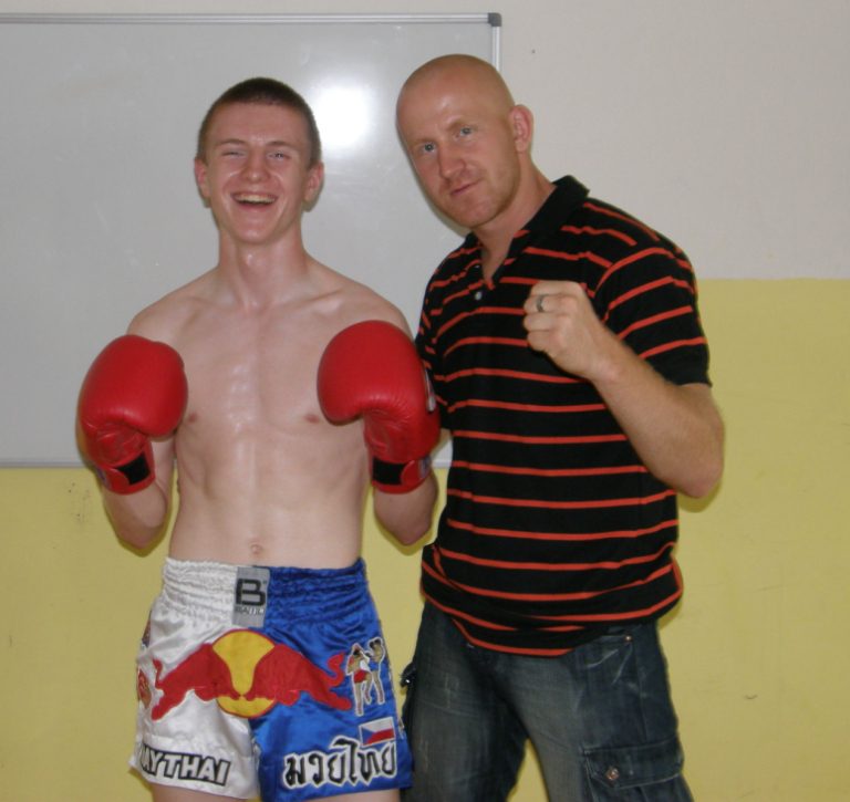 Exhibice ve škole Muay-Thai