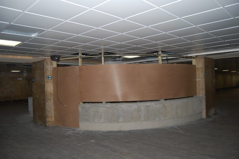 V podchodu vzniká služebna policie