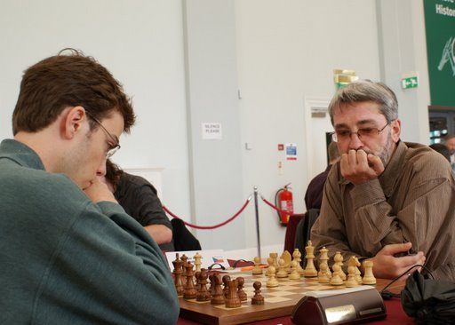 V Anglii „střídavě oblačno“