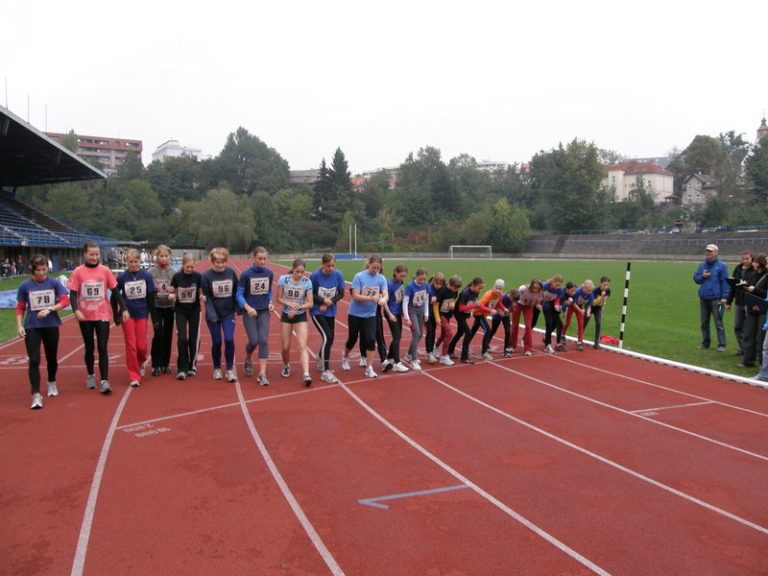 Na stadiónu se  běhalo