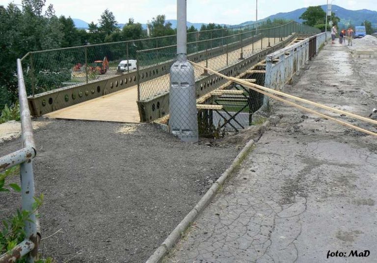 Dopravní omezení na mostě u HYPERNOVY