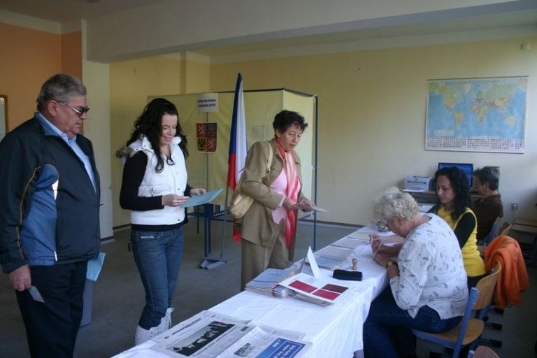 BUDE DRUHÉ KOLO SENÁTNÍCH VOLEB