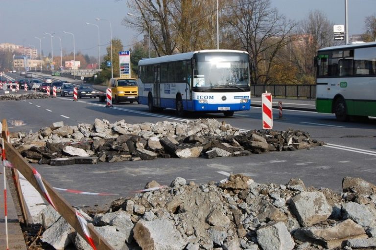 Další dopravní komplikace ve městě