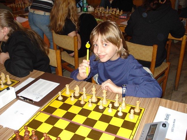 Pokračují v plánu plnění norem . . . .