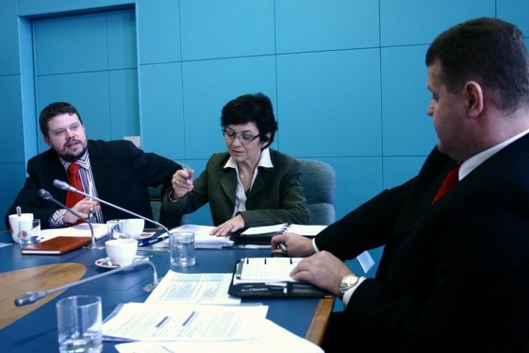 Komunikace s krajem se zlepšuje