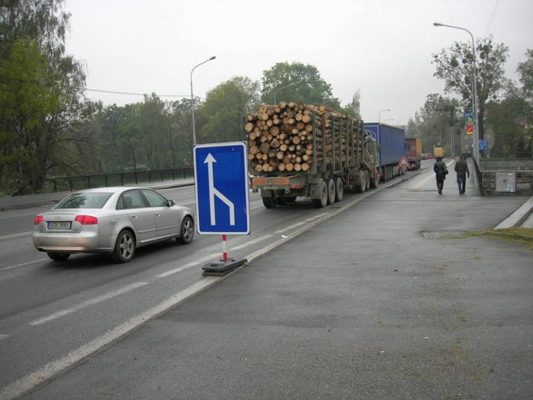 Oprava mostních závěrů na estakádě