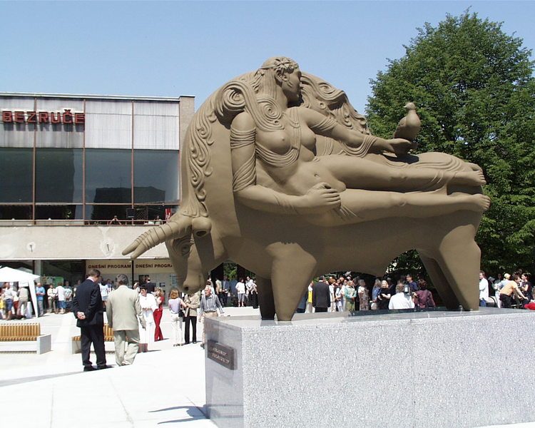 SOCHA EVROPY BYLA VRÁCENA SVÉMU TVŮRCI