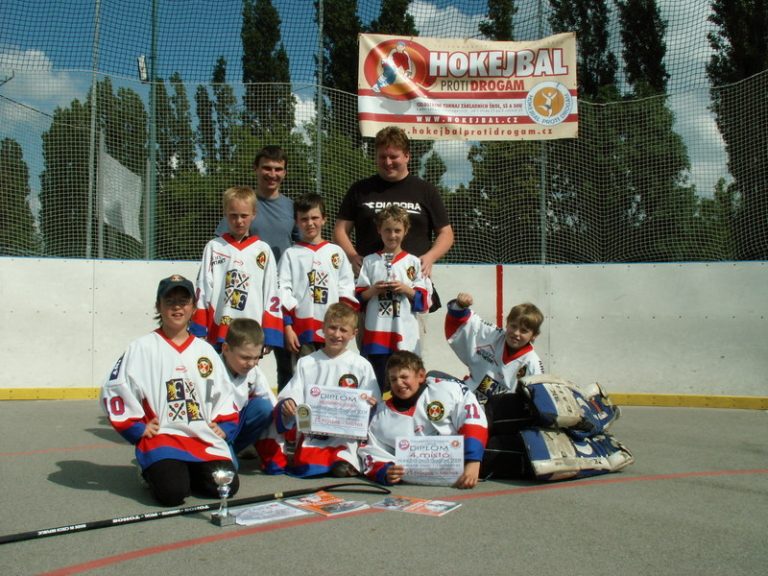 4.místo na republikovém finále v Hokejbalu proti drogám třetích tříd