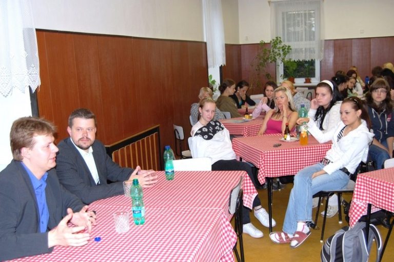 Náměstci debatovali se studenty