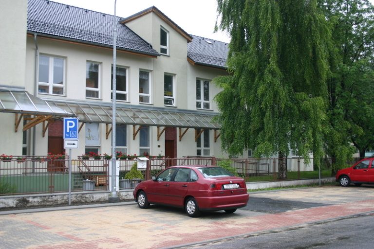 V MÍSTKU PŘIBYLA DALŠÍ PARKOVACÍ MÍSTA