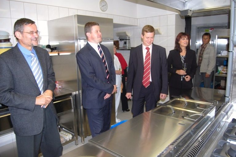 Zrekonstruovaná kavárna Radhošť otevřena