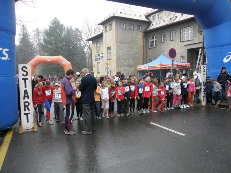 18 medailí mladých běžců Slezanu na Hornické desítce