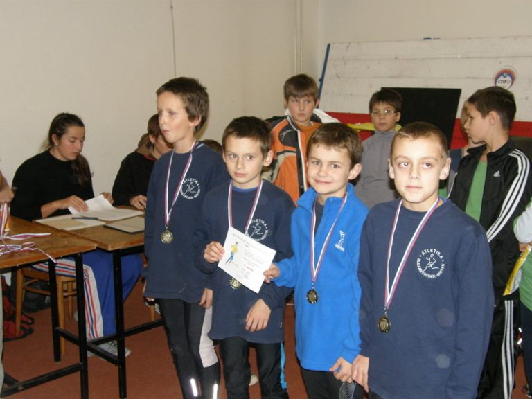 Další medaile malých atletů z Krajského přeboru