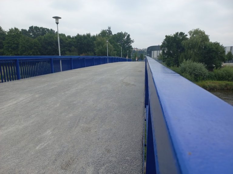 OPRAVENO: MODRÁ LÁVKA OPĚT SLOUŽÍ