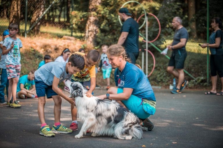 DĚTI SE NA TÁBOŘE PROMĚNILY V KOUZELNÍKY