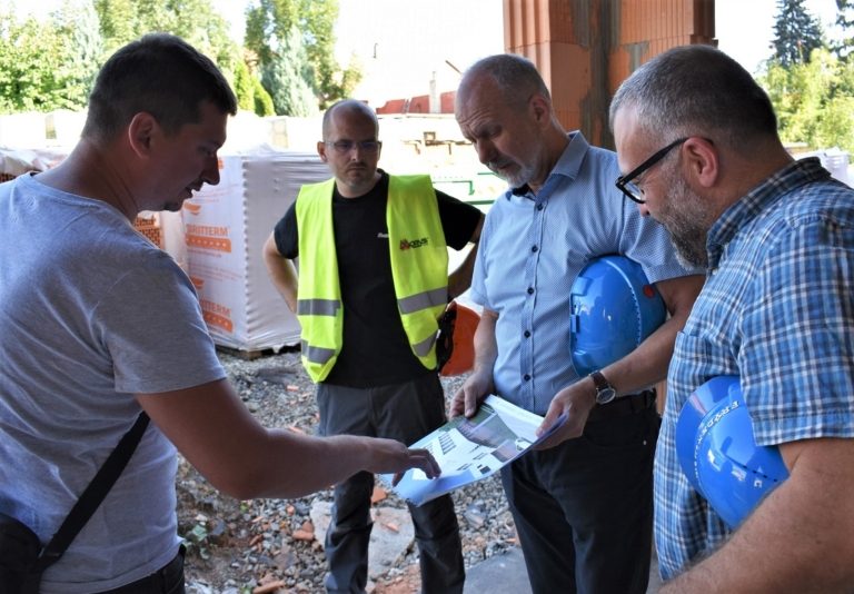 Rekonstrukce hasičské zbrojnice v plném tempu
