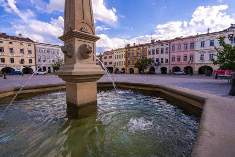 UPOZORNĚNÍ: DOPRAVNÍ UZAVÍRKA NA NÁMĚSTÍ SVOBODY