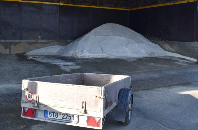 TECHNICKÉ SLUŽBY JSOU NA ZIMU PŘIPRAVENY