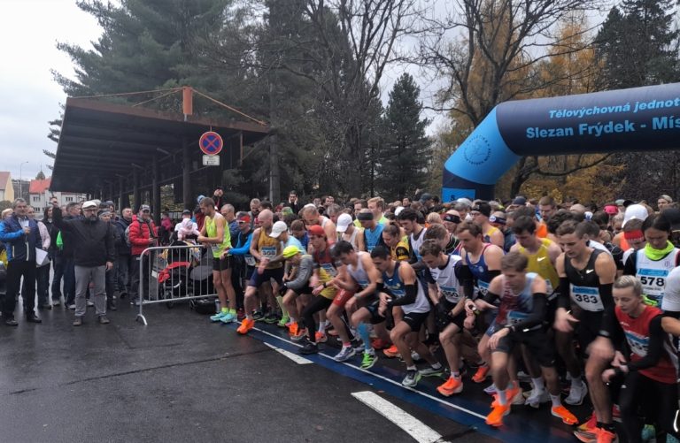 DVA TISÍCE BĚŽCŮ NA TRATI HORNICKÉ DESÍTKY