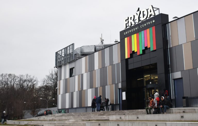 OKOLÍ FRÝDY POD DROBNOHLEDEM RADNICE