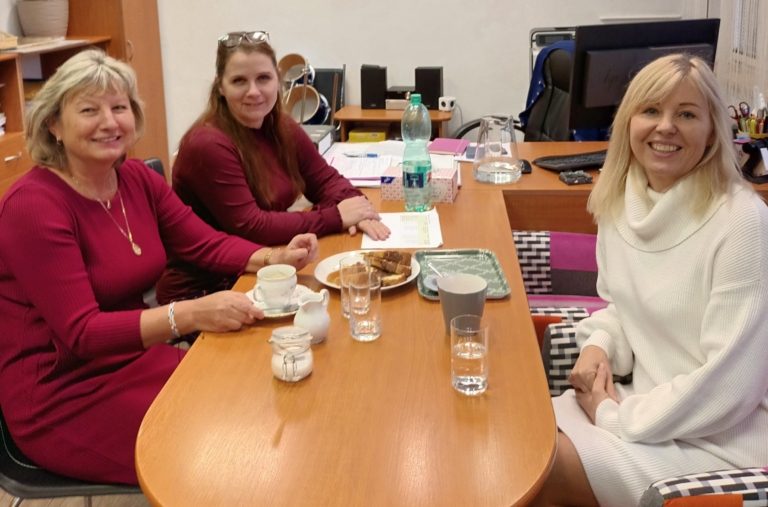 NÁMĚSTKYNĚ NAVŠTÍVILA ORGANIZACE POSKYTUJÍCÍ SOCIÁLNÍ SLUŽBY