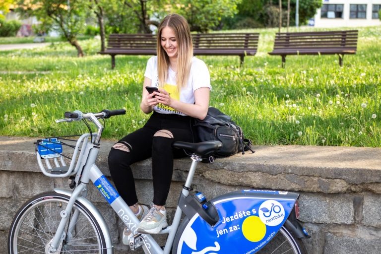 SDÍLENÁ KOLA OPĚT K DISPOZICI V ULICÍCH