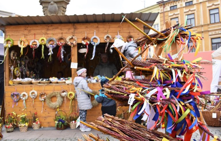 UŽIJTE SI VELIKONOCE V MĚSTEČKU NA NÁMĚSTÍ
