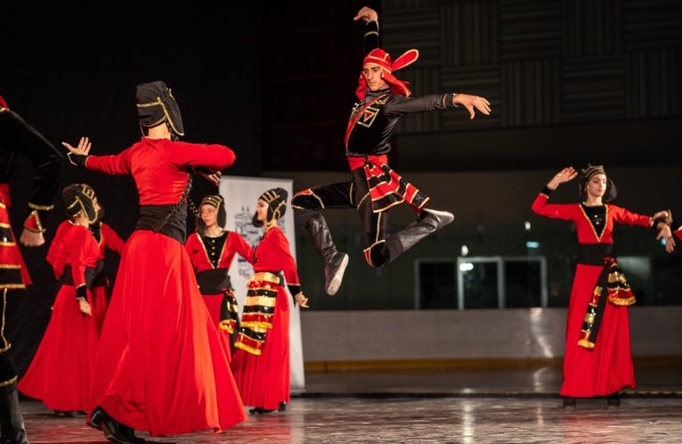 MEZINÁRODNÍ FOLKLORNÍ FESTIVAL VYVRCHOLIL V POLÁRCE