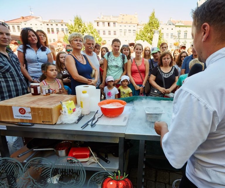 PROŽIJTE VÍKEND PLNÝ ZÁŽITKŮ A VÝHOD „NA HESLO“ VE FRÝDKU-MÍSTKU