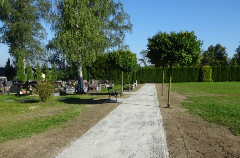 LÍSKOVECKÝ HŘBITOV MÁ NOVÝ CHODNÍK