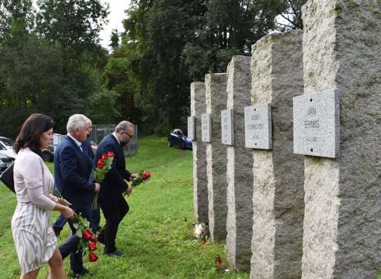 UCTILI PAMÁTKU PĚTI POPRAVENÝCH VLASTENCŮ