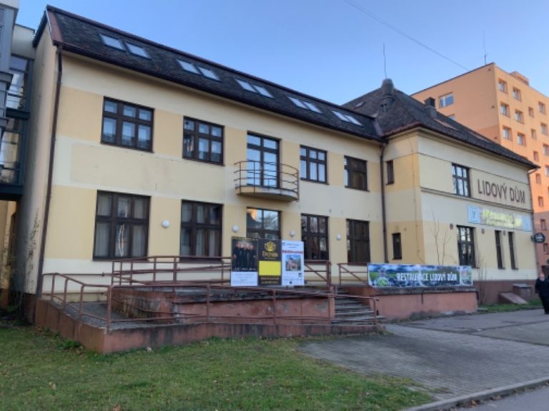 LIDOVÝ DŮM POTŘEBUJE ÚPRAVY, PODPOŘTE JEJ VE SBÍRCE DARUJ F-M