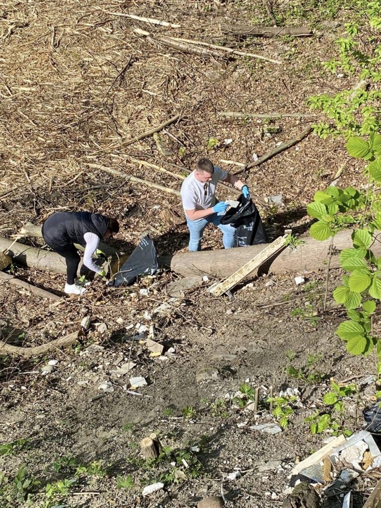 UKLIĎME SPOLEČNĚ LÍSKOVEC