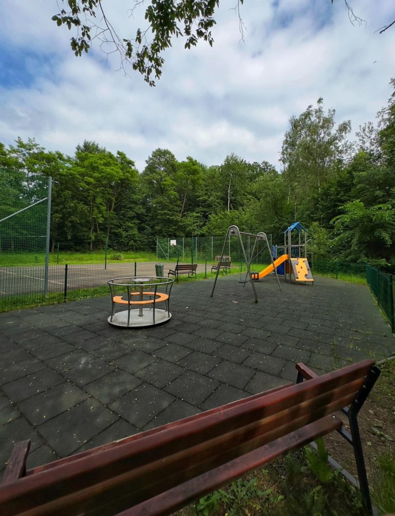ÚPRAVY NA BETONOVÉM HŘIŠTI