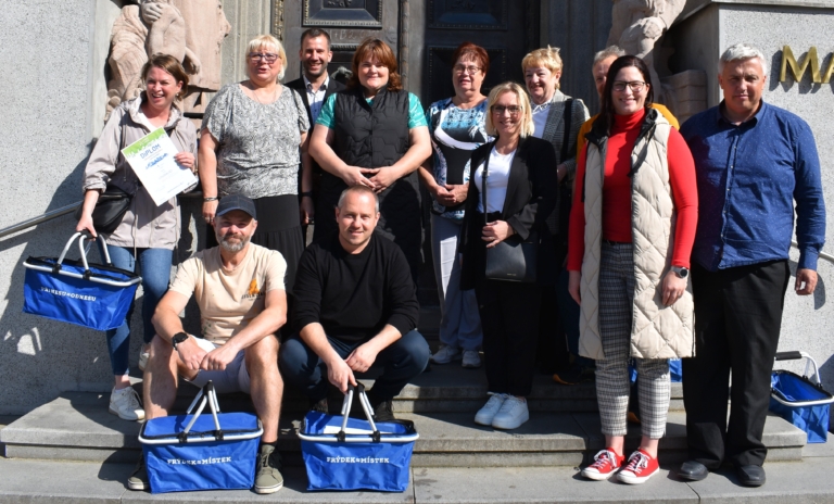 CHŮZE JAKO LÉK. LIDÉ Z FRÝDKU-MÍSTKU NACHODILI NOVÝ REKORD