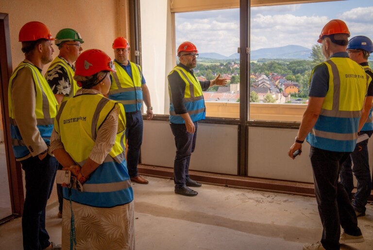 VÝSTAVBA MĚSTSKÝCH BYTŮ JE V PLNÉM PROUDU