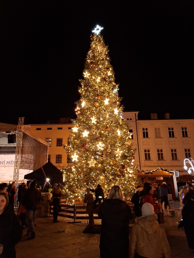 VÝZVA PRO PRODEJCE: PŘIHLASTE SE NA ADVENTNÍ TRHY 2025