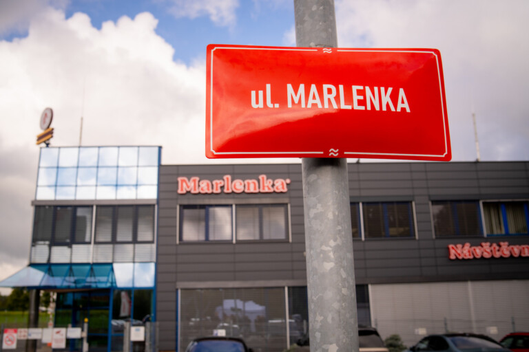 MEDOVÉ DORTY MARLENKA BUDOU VZNIKAT VE STEJNOJMENNÉ ULICI