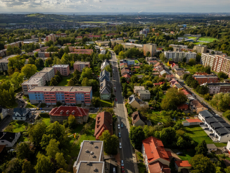 OPRAVA ČÁSTI UL. EL. KRÁSNOHORSKÉ – SPOJOVACÍ POSTŘIK