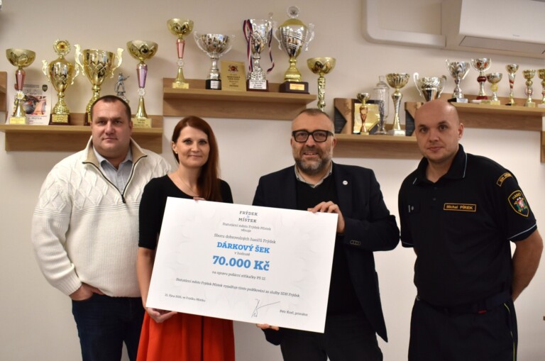 MĚSTO POMOHLO MLADÝM HASIČŮM