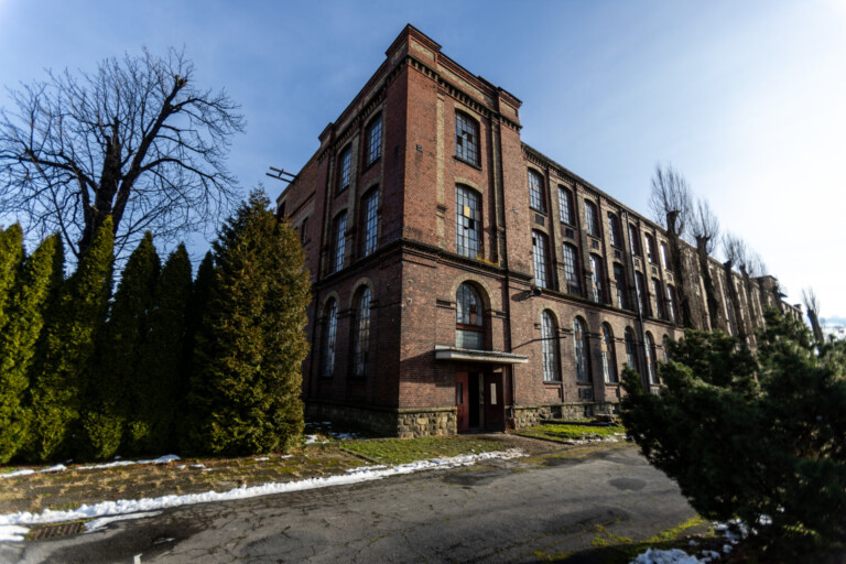 KULTURNÍ REVOLUCE VE FRÝDKU-MÍSTKU: ZE STARÉ PŘÁDELNY BUDE NOVÁ OSMIČKA