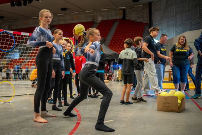 DESÍTKY MOŽNOSTÍ POD JEDNOU STŘECHOU. TRH SPORTU SE VRACÍ DO POLÁRKY