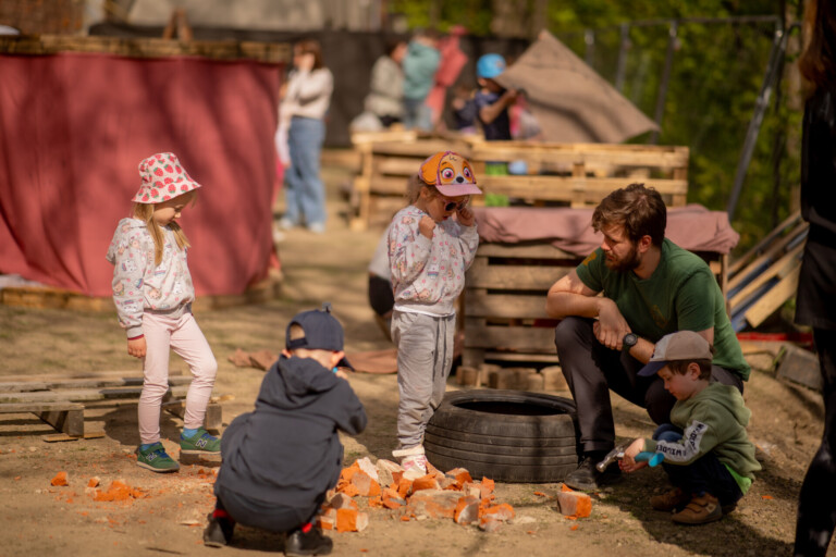 HŘIŠTĚ ADVENTURE PLAYGROUND VE FRÝDKU-MÍSTKU, PRVNÍ V KRAJI, SE LÍBÍ