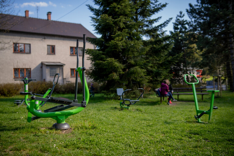 WORKOUTOVÉ HŘIŠTĚ VE SKALICI MÁ NOVOU SESTAVU